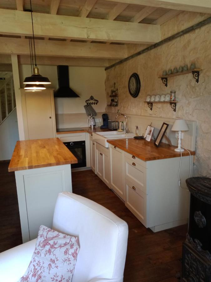 Mas De Karlotte Apartment Перн-ле-Фонтен Екстериор снимка